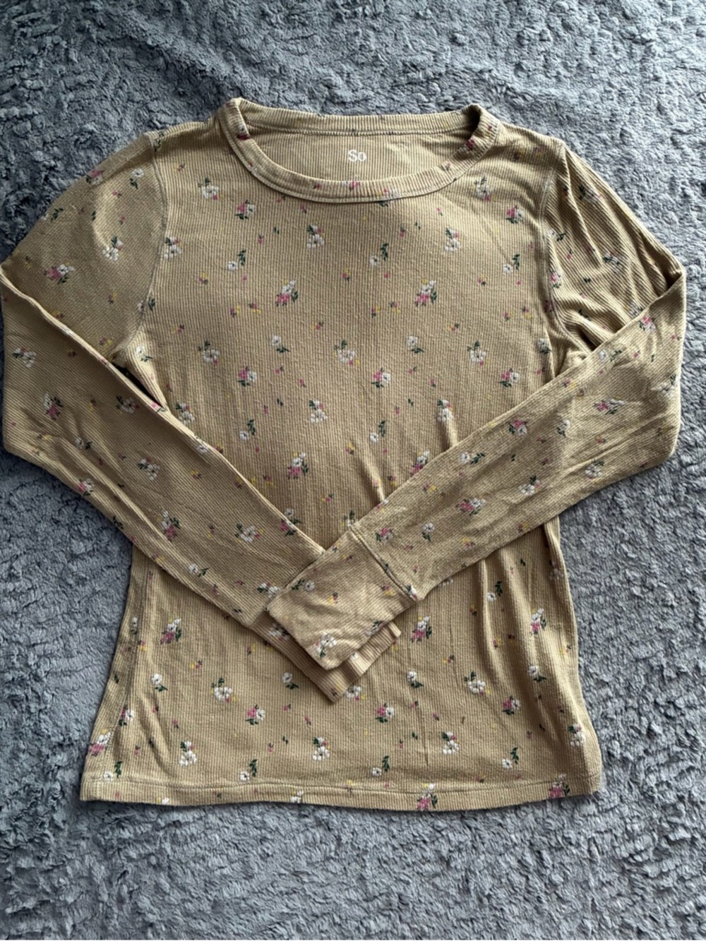 SO Tan Floral Long-Sleeve Tee